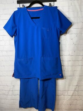 Med Couture size small royal blue uniform